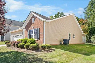 3136 York Pl Dr, Walkertown, NC 27051 - Photo 3