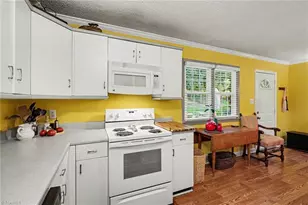 2336 Kaywood Ln, Winston-Salem, NC 27103 - Photo 9