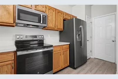 4401 River Forest Lane, Greensboro, NC 27409 - Photo 7