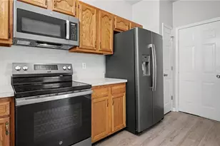 4401 River Forest Ln, Greensboro, NC 27409 - Photo 7