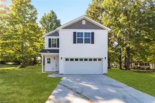 811 W Swannanoa Ave, Liberty, NC 27298 - Photo 1