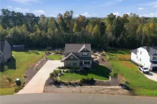 1422 Reading Ct, Burlington, NC 27217 - Photo 29