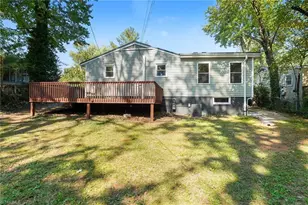 2511 Woodview Dr, Greensboro, NC 27408 - Photo 27