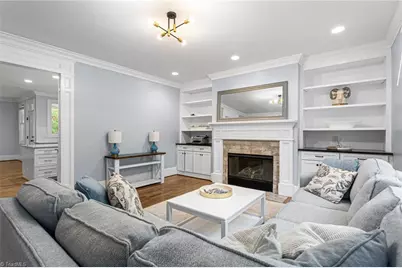 825 E Franklin Street, Chapel Hill, NC 27514 - Photo 7