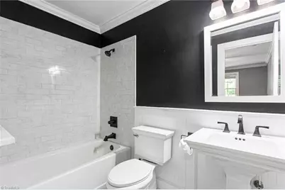 825 E Franklin Street, Chapel Hill, NC 27514 - Photo 33