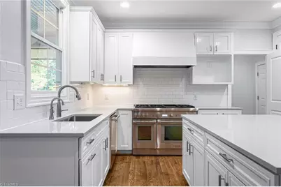 825 E Franklin Street, Chapel Hill, NC 27514 - Photo 13