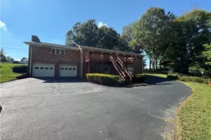 5721 Nylon Dr, Winston-Salem, NC 27105 - Photo 7