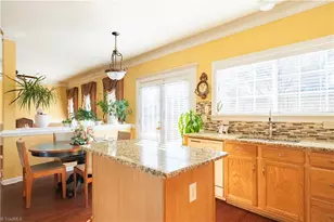 3809 Parkway Vista Rd, Greensboro, NC 27409 - Photo 17