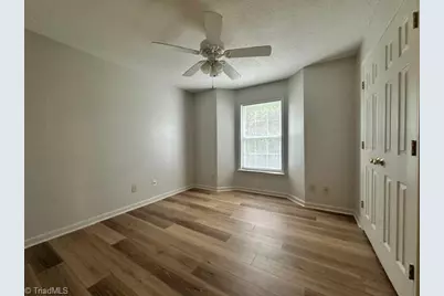 5012 Lawndale Drive #L, Greensboro, NC 27455 - Photo 7