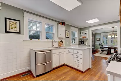 202 S Tremont Drive, Greensboro, NC 27403 - Photo 17