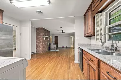 5704 Kings Court, Pleasant Garden, NC 27313 - Photo 9