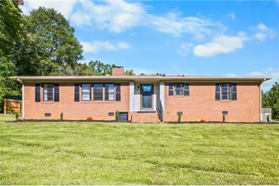 302 Lakewood Drive, Lexington, NC 27292 - Photo 1