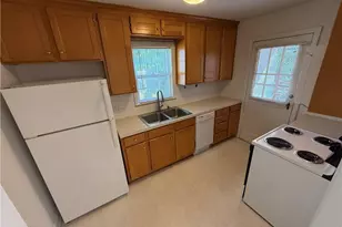 216 Carolina Cir, Winston-Salem, NC 27104 - Photo 5