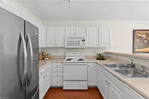3649 Rock Meadow Cir, High Point, NC 27265 - Photo 9