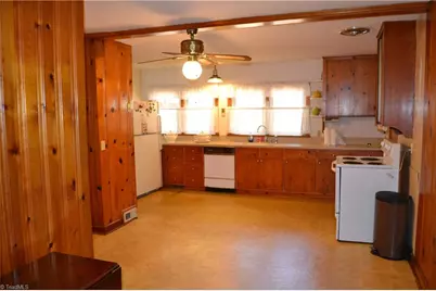 208 Hillcrest Drive, Madison, NC 27025 - Photo 25