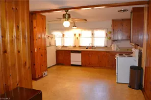 208 Hillcrest Dr, Madison, NC 27025 - Photo 25