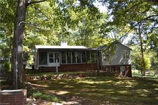 208 Hillcrest Dr, Madison, NC 27025 - Photo 9