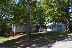 208 Hillcrest Dr, Madison, NC 27025 - Photo 3