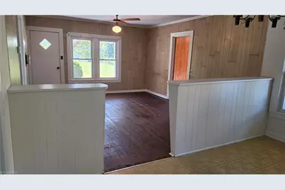 1812 W Lexington Avenue, High Point, NC 27262 - Photo 3