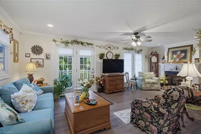 6707 Chadmoor Court, Greensboro, NC 27406 - Photo 9