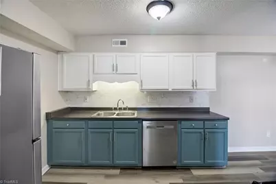 5701 Battery Court #D, Greensboro, NC 27409 - Photo 11