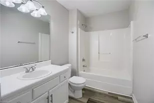 5701 Battery Ct, Greensboro, NC 27409 - Photo 15