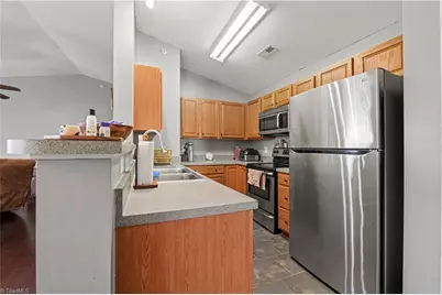 6121 Hedgecock Circle, High Point, NC 27265 - Photo 9