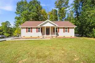 2605 Cedar Top Ct, Snow Camp, NC 27349 - Photo 1