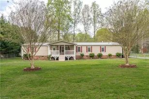 1007 High Rock Shores Dr, Lexington, NC 27292 - Photo 1