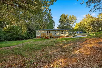 3363 Stony Brook Circle, Newton, NC 28658 - Photo 7