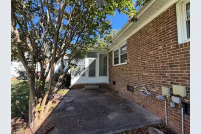 3020 Shady Lawn Drive, Greensboro, NC 27408 - Photo 21