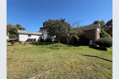 3020 Shady Lawn Drive, Greensboro, NC 27408 - Photo 19