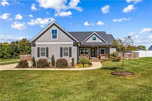 124 Tranquility Ln, Harmony, NC 28634 - Photo 1