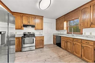 7310 Shellford Drive, Greensboro, NC 27406 - Photo 11