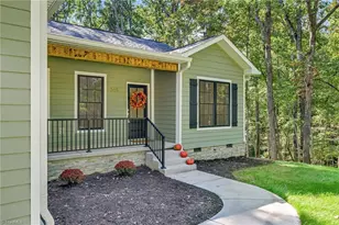 348 Woodland Dr, Elkin, NC 28621 - Photo 3