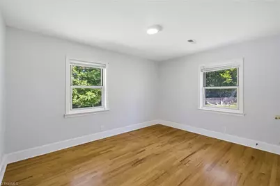 337 E Rhyne Avenue, Winston-Salem, NC 27107 - Photo 9