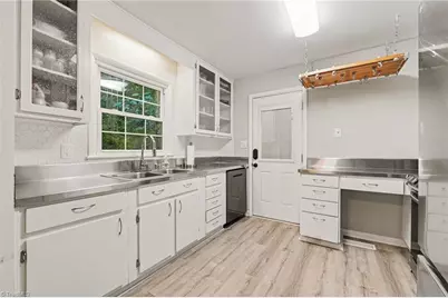 526 Osborne Road, Winston-Salem, NC 27103 - Photo 3