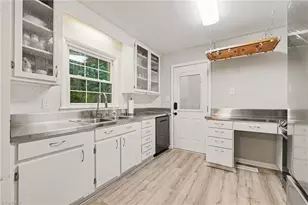 526 Osborne Rd, Winston-Salem, NC 27103 - Photo 3