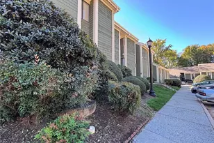 1510 Benjamin Pkwy, Greensboro, NC 27408 - Photo 23