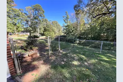 1302 Runyon Drive, Greensboro, NC 27405 - Photo 35