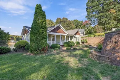 1332 Lake Drive 9, Lexington, NC 27292 - Photo 1