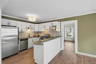 1119 W Northwood St, Greensboro, NC 27408 - Photo 9