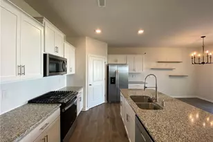 392 Rhett Ave, Lexington, NC 27295 - Photo 5