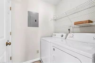 6704 W Friendly Avenue #4E, Greensboro, NC 27410 - Photo 33