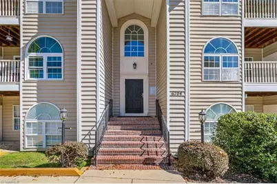 6704 W Friendly Avenue #4E, Greensboro, NC 27410 - Photo 5
