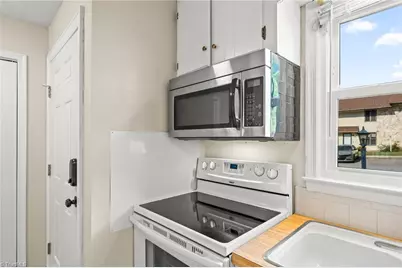 892 S Ridge Court, Winston-Salem, NC 27107 - Photo 11