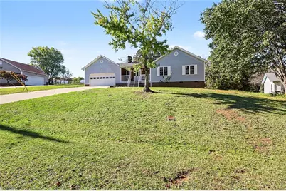3936 Evergreen Drive, Trinity, NC 27370 - Photo 3