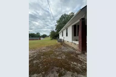 412 Fife Street, Thomasville, NC 27360 - Photo 13