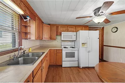 714 Montgomery Street, Reidsville, NC 27320 - Photo 5