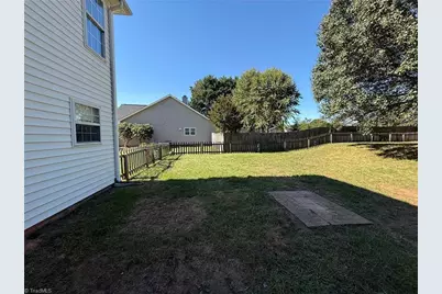 4231 Beacon Ridge Drive, High Point, NC 27265 - Photo 17